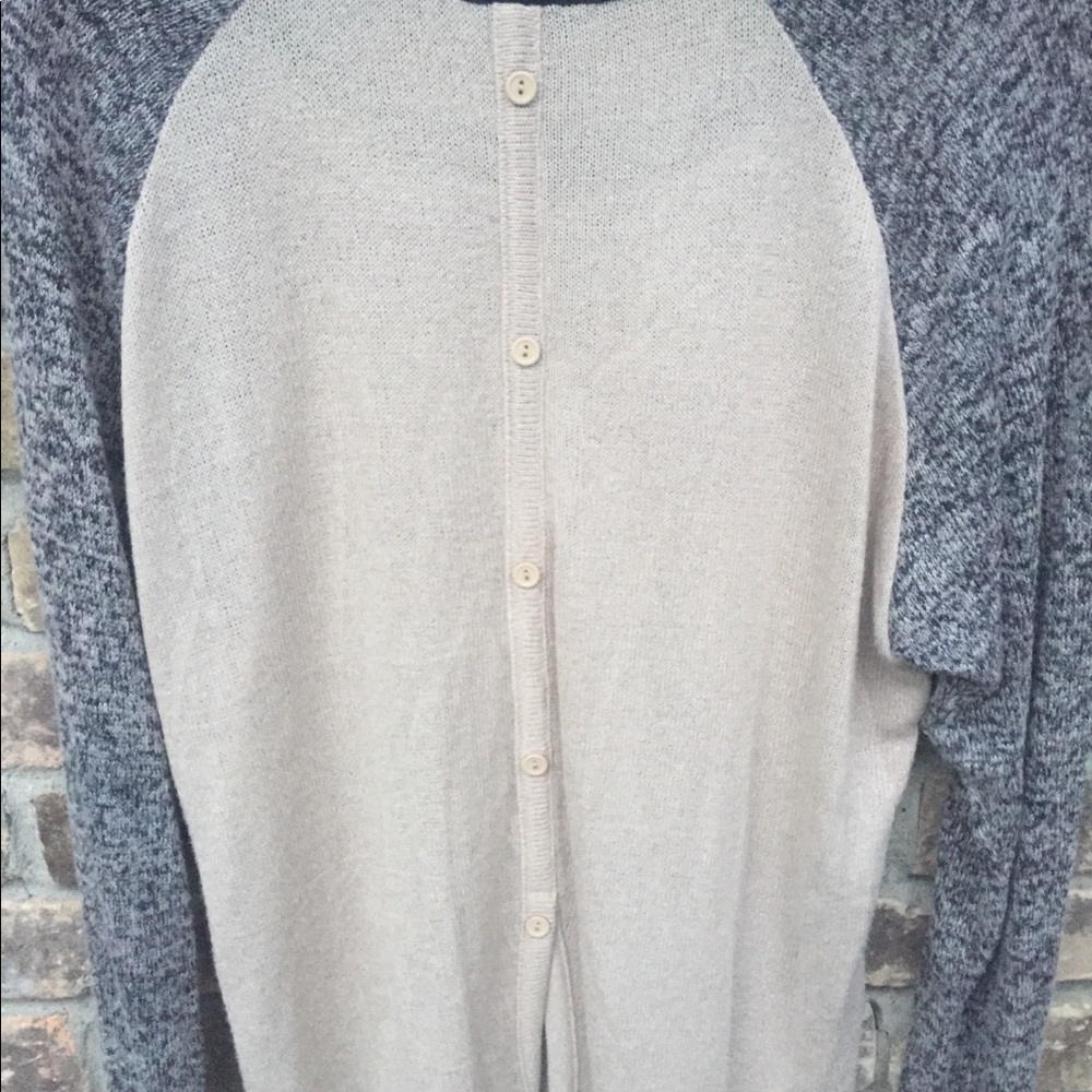 Light weight sweater - Picture 3 of 3